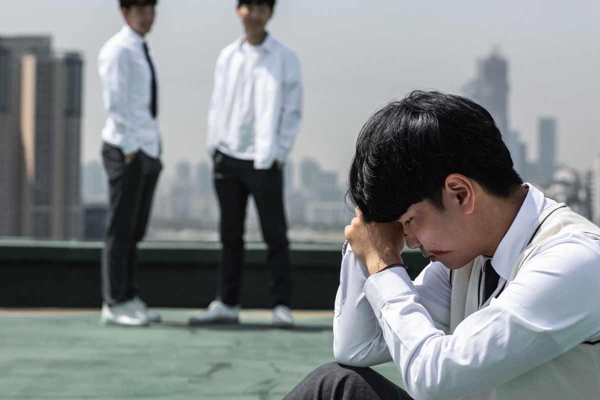 “둘이 안 싸우면 맞는다” 동급생 괴롭히고 SNS 송출까지…중학생들 ‘소년부’ 송치