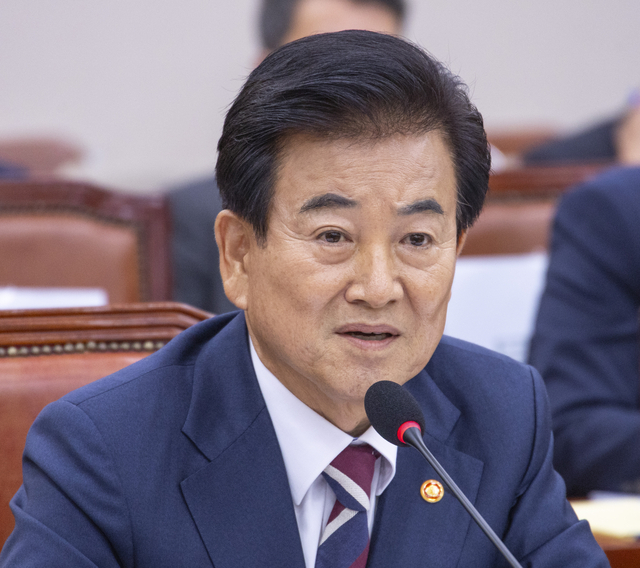 [속보]정동영 장관, 통일교 금품 수수 의혹에 “내일 입장문 낼 것”