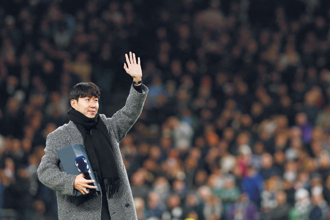 쏘니 “어메이징 10년… 토트넘은 언제나 제 집입니다”