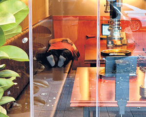 손님 기다리다 지쳐… 씁쓸한 자영업의 현실[포토 에세이]