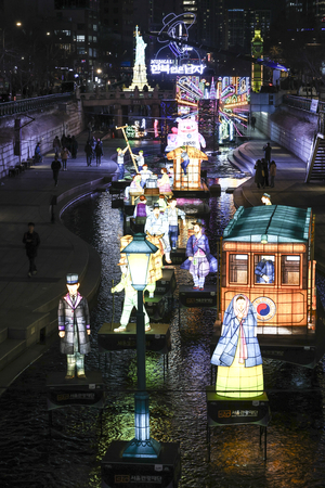 청계천 빛초롱 축제 오늘 개막