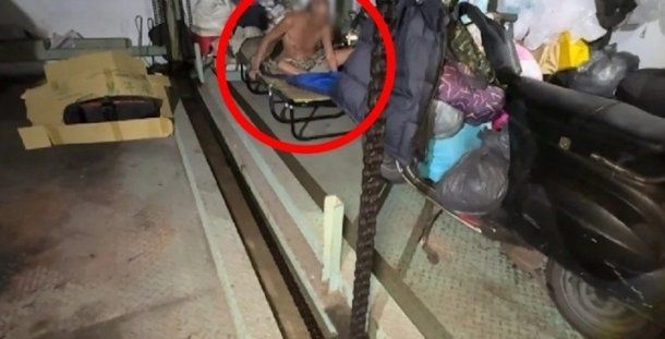 아파트 기계식 주차장 공간에서 3년 간 살아온 대만 남성. 대만 동삼신문, 연합뉴스TV