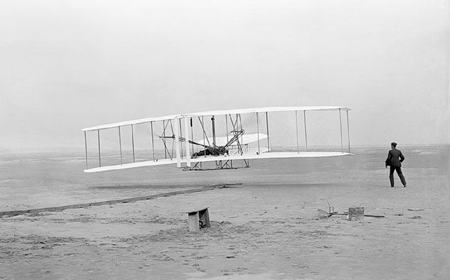 비행기의 아버지는 라이트 형제?... 첫 설계는 다빈치[김규회의 뒤집어보... - 뉴스 썸네일 이미지