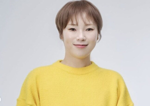 ‘박나래 쇼크’…입짧은햇님도 “모든 활동 중단”