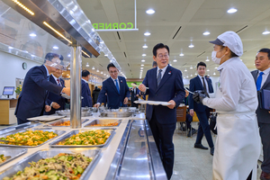 李 대통령이 페이스북에 올린 글, 뭔가 보니···“취약계층에 난방비·먹거리 지원 확대”