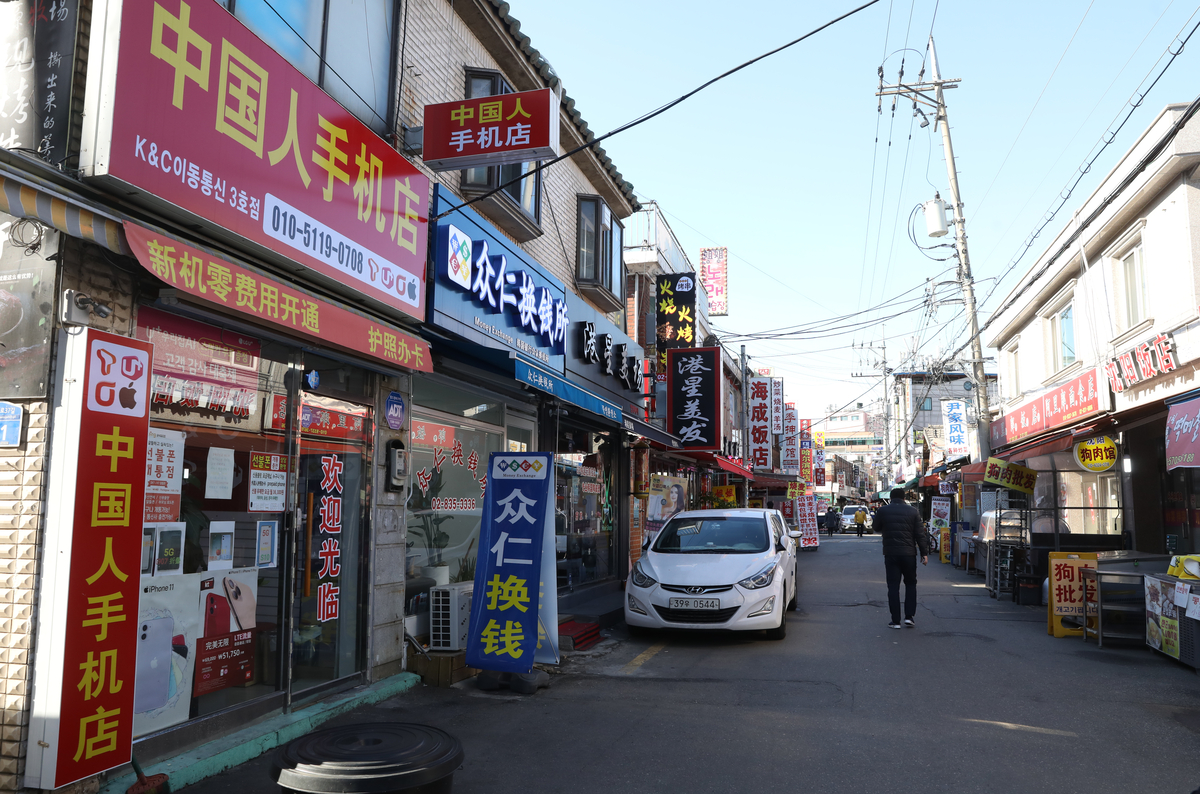 「仕事や留学で滞在する外国人は中国人」…登録外国人初めて160万人突破