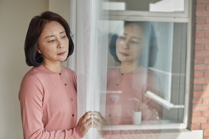 Q : 40대 접어들며 친구들과 소원… 드라마도 재미 없어요[마음상담소]