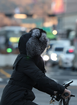 ‘영하 18도’ 새해 첫 출근길 한파… 주말부터 기온 회복