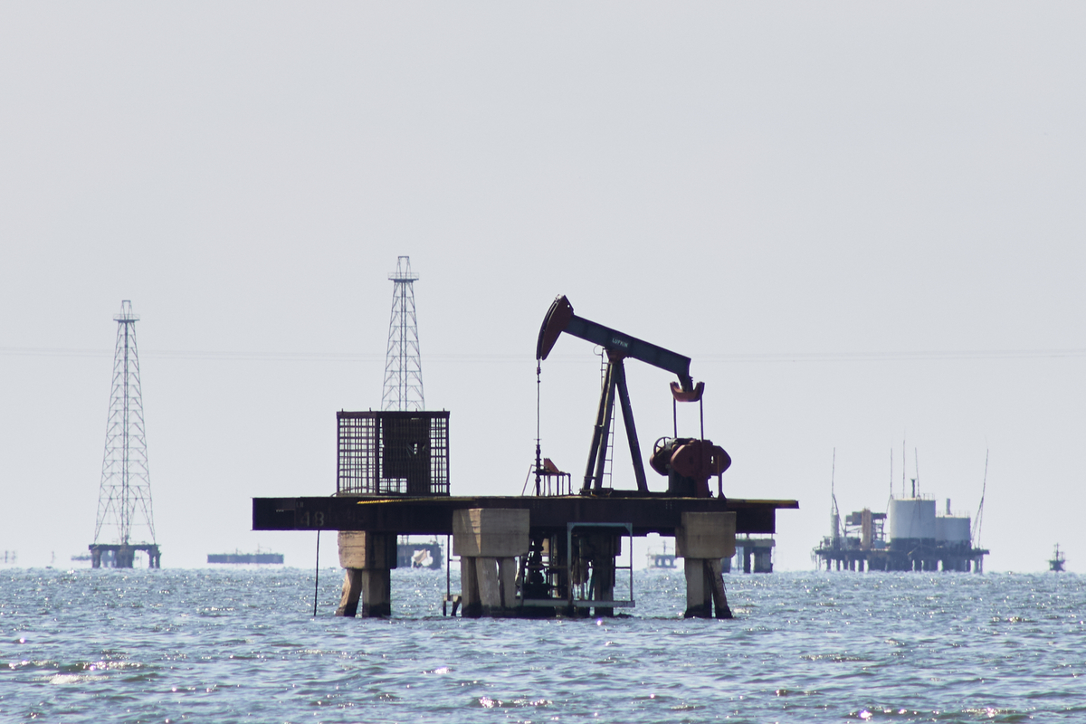 미국이 베네수 원유 팔고, 그 돈으로 미국제품 구매… 석유패권 가속