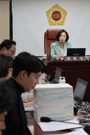 [단독]서울시의회, ‘1억 공천 헌금 의혹’ 김경 시의원 제명 추진