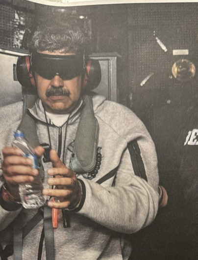 니콜라스 마두로 베네수엘라 대통령이 지난 3일 미군 특수부대에 의해 체포된 직후 미국으로 압송되는 모습. 트루스소셜 캡처