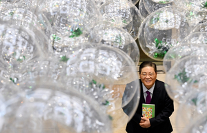 “감성만으론 詩 못 써… 사랑하며 사는 이 모두가 시인”