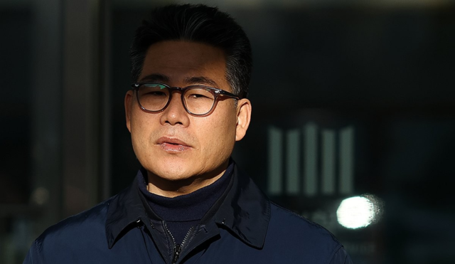 14일 오전 서울동부지검 청사에서 파견 종료 소회 밝히는 백해룡 경정. 연합뉴스