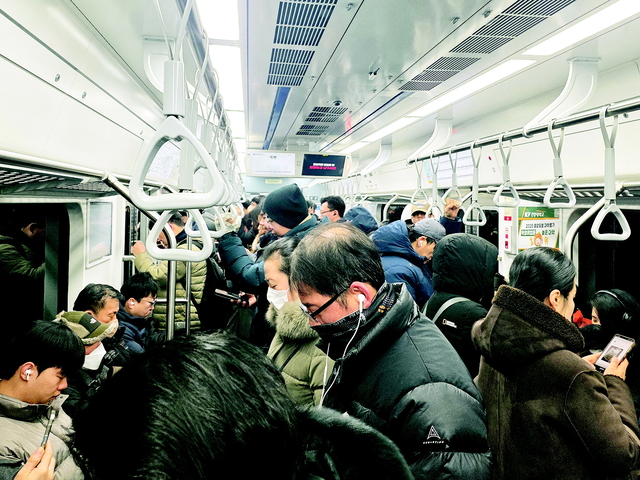 새벽부터 인산인해