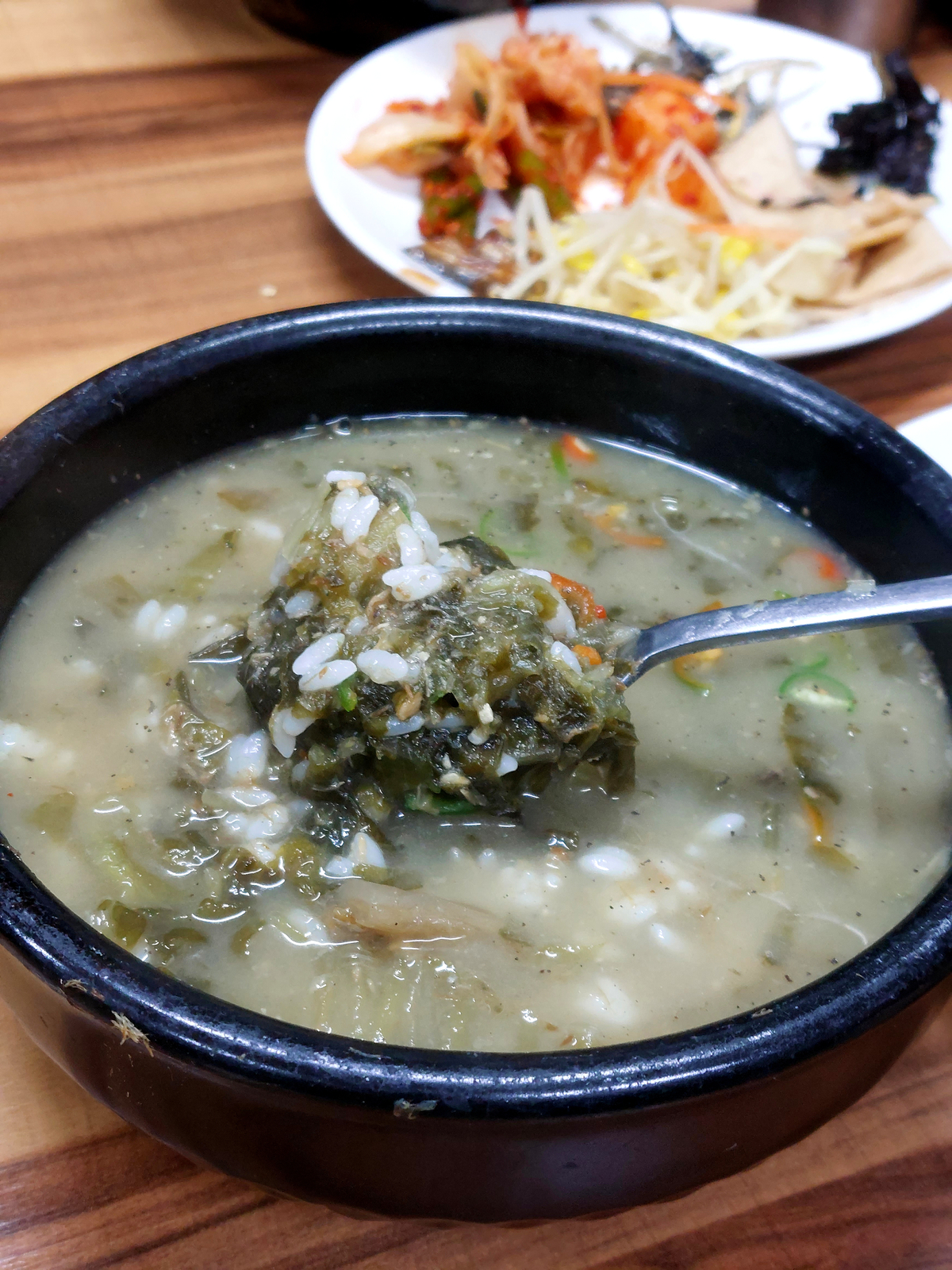 집 밖에서 만난 집밥… 마음까지 배부르네[이우석의 푸드로지]