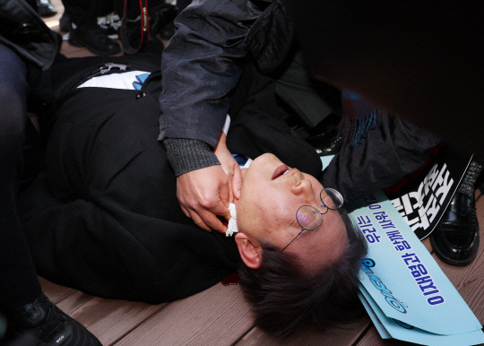 李대통령 피습사건 ‘테러’ 지정될 듯…국가테러대책委 20일 심의