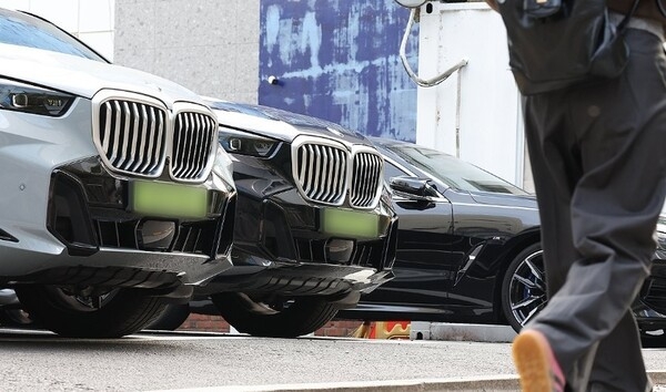 “연두색 번호판은 성공의 상징” 고가법인차 다시 활황