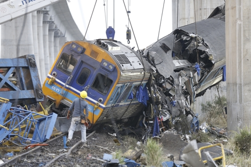 태국 중부 나콘라차시마주 고속철 공사장에서 발생한 열차 사고 로 ‘32명 사망’한 사고 현장. EPA연합뉴스