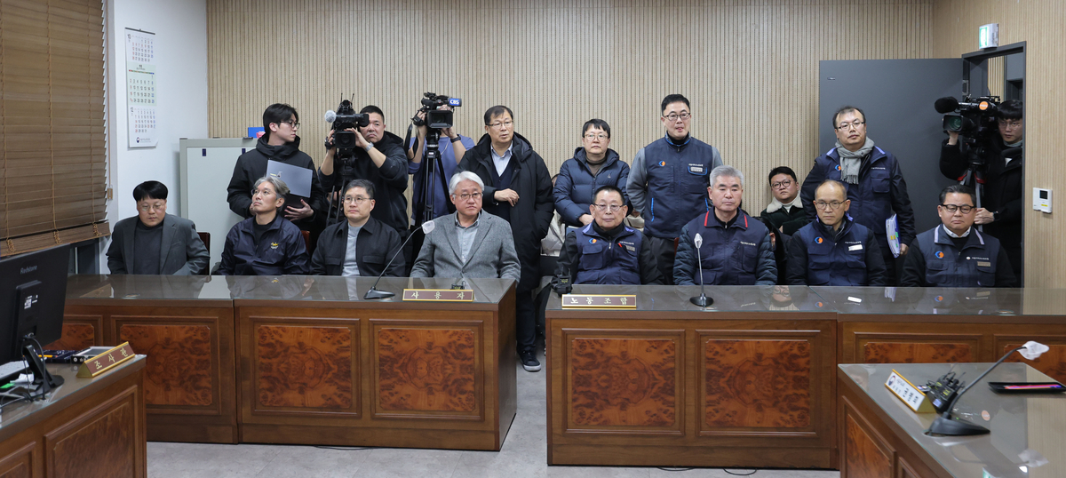 [속보]서울 시내버스 15일 첫차부터 운행재개… 노사협상 극적타결