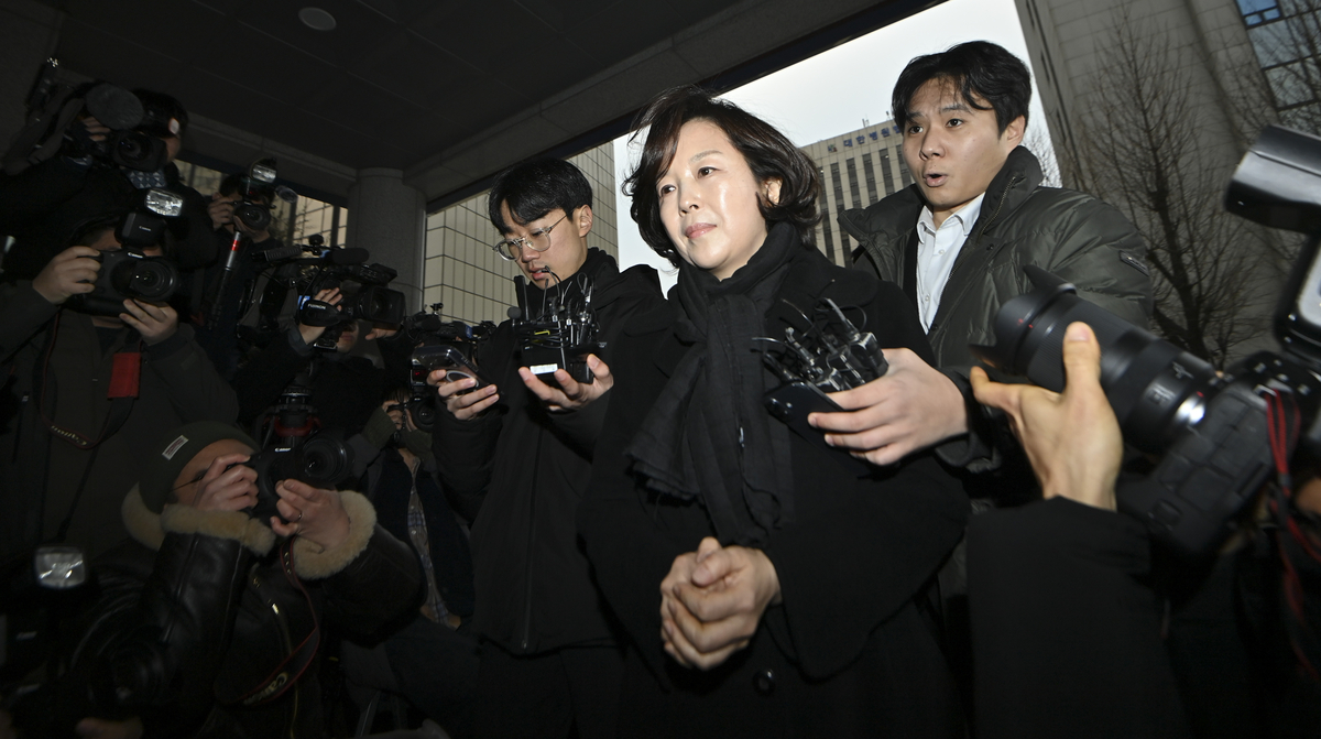 ‘1억 수수’ 엇갈린 진술… 김경·강선우 대질 불가피