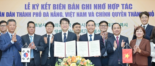 대구시와  베트남 다낭시의 핵심분야 협력강화를 위한 양해각서(MOU) 체결 모습. 대구시청 제공