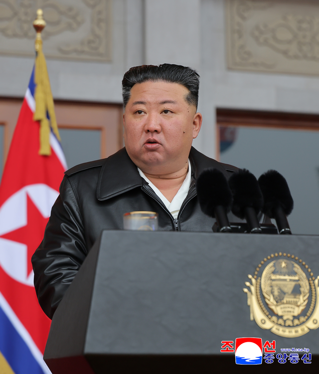 김정은 북한 국무위원장이 참석한 가운데 지난 16일 사회주의애국청년동맹(이하 청년동맹) 창립 80주년 기념대회가 평양 김일성경기장에서 성대히 진행됐다고 조선중앙통신이 17일 보도했다. 평양 조선중앙통신=연합뉴스