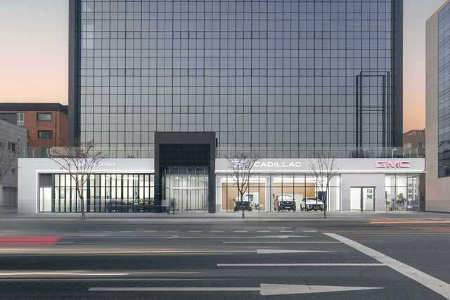 서울 송파구에 위치한 미국 제너럴모터스(GM)의 고급 자동차 브랜드 캐딜락·GMC의 통합 전시장. 한국GM 제공