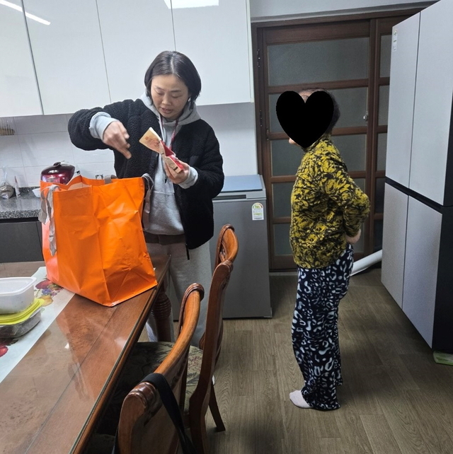 포천시치매안심센터는 영양 관리에 어려움을 겪는 치매환자를 대상으로 간편 영양식을 지원하고 있다. 포천시 제공