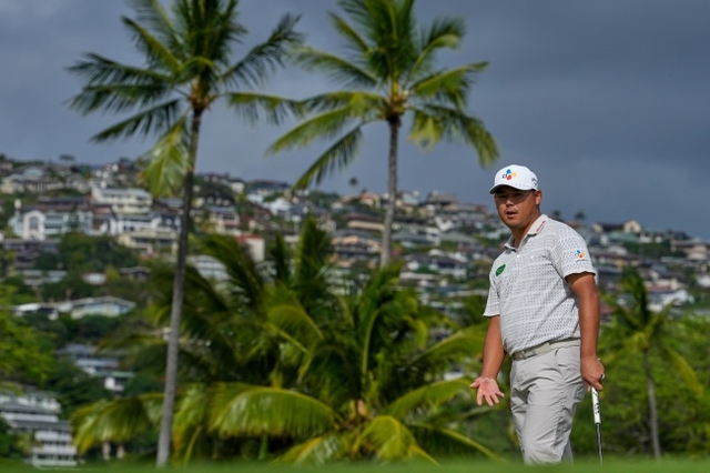 김시우가 19일(한국시간) 미국 하와이주 호놀룰루 와이알레이 컨트리클럽에서 열린 PGA투어 소니오픈 4라운드 13번 홀에서 퍼트 후 아쉬워하고 있다. AP뉴시스