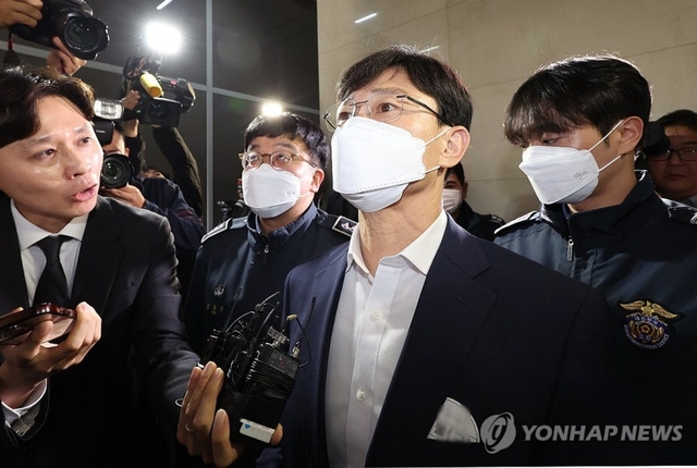 임성근 전 해병대 1사단장이 지난해 10월31일 서울 서초구 이명현 순직해병 특별검사팀에 출석하고 있다. 연합뉴스