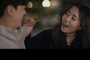 주말마다 출장 가더니… 스포츠카 빌려 ‘돌싱카페 모임’