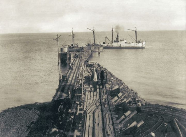 수몰 이전인 1933년 조세이 탄광 현장 모습. 해저에 10여㎞의 갱도가 거미줄 같이 뻗어 있다.  일본 시민단체 ‘조세이 탄광 수몰사고를 역사에 새기는 모임’ 제공