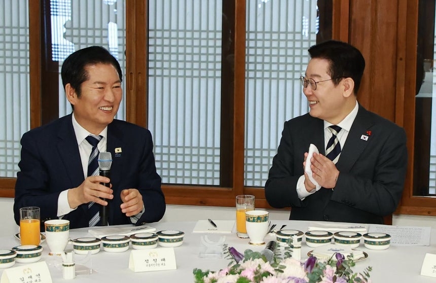 李 “혹시 반명이십니까”, 정청래 “우리 모두 친명입니다”