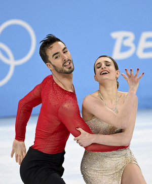 다정했던 이 모습은 거짓?… ‘철천지원수’ 된 환상의 커플