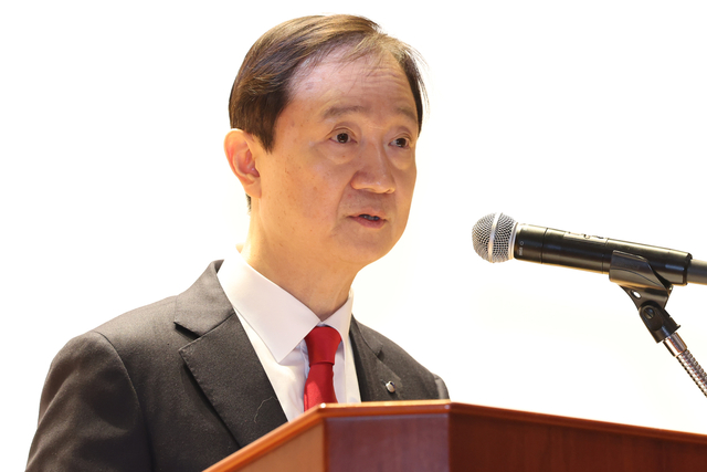 이찬진 금융감독원장이 지난 2일 서울 영등포구 금융감독원에서 열린 2026년 시무식에서 신년사를 하고 있다. 연합뉴스