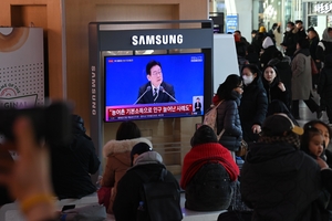 이 대통령, ‘회복’서 ‘대도약’으로 무게중심 이동… 2시간 넘게 ‘즉문즉답’