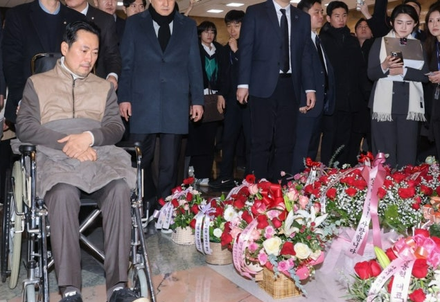 [속보]장동혁 “더 큰 싸움 위해 단식 중단” 병원 이송