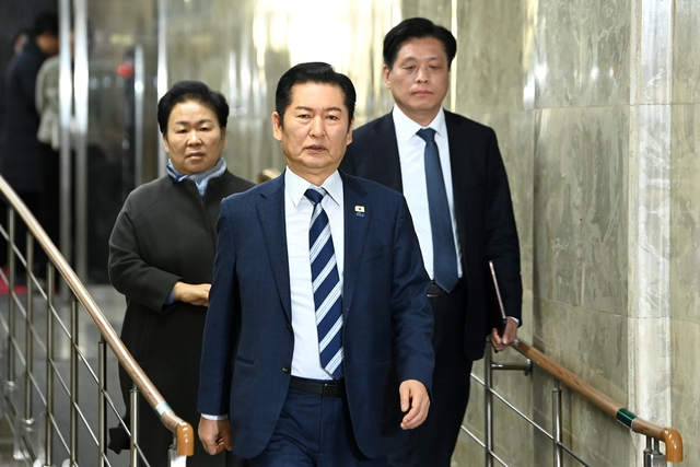 비공개 정책 의총