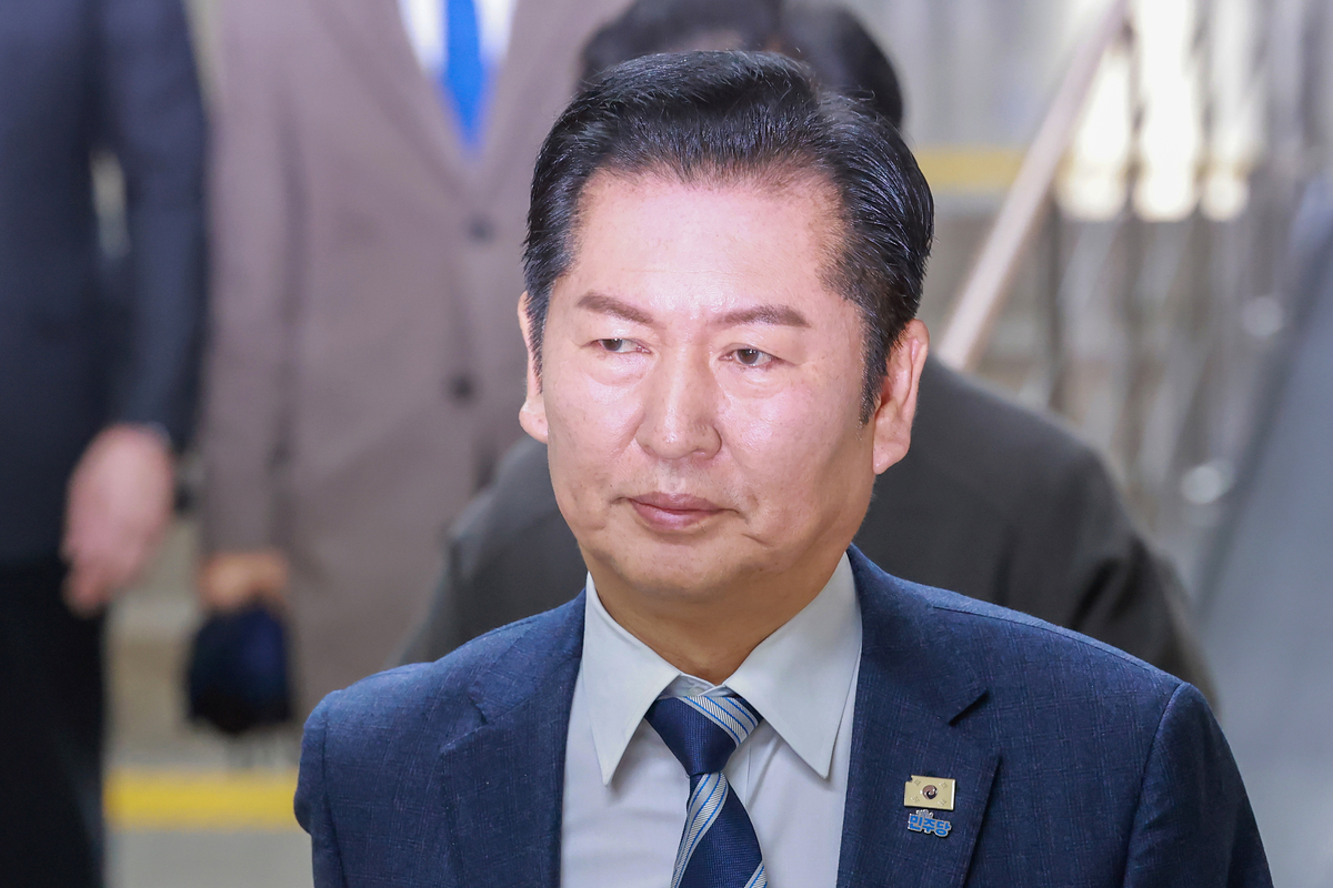 “합당을 당대표 혼자 결정, 절대 받아들일 수 없어” 與 내홍 조짐