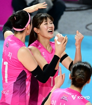 흥국생명, ‘운명의 2연전’에서 먼저 웃었다