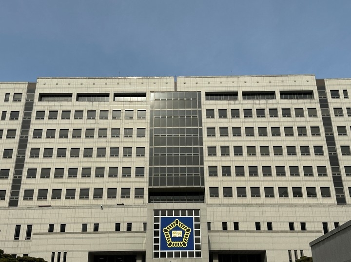 캐비닛 뒤져 킁킁…여대생 스타킹 냄새 맡은 30대 변태男 최후는