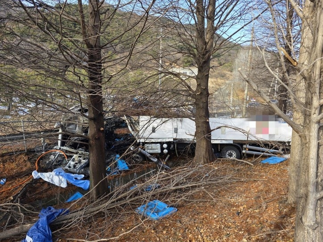 5일 전북 고창군 신림면 서해안고속도로 상행선 79.7㎞ 지점에서 발생한 연쇄 추돌 현장. 전북소방 제공