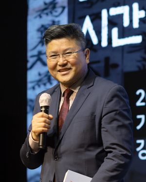 “선비 정신은 과거 유산 아닌 문명 대안” … 영문 저서 펴내고 미국 순회 나선 강형원