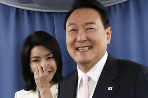 尹 계엄 직전 “아내도 몰라…집 들어가면 화낼 것”