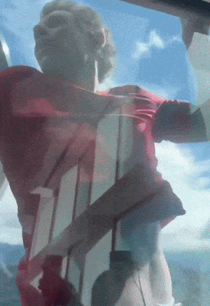 “직관하면 이런 느낌”… 타이베이 101 창밖에 매달린 남자(영상)