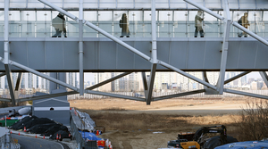 ‘영끌’ 공급대책 하루만에 ‘삐걱’… 과천·용산선 “더 못 짓는다”