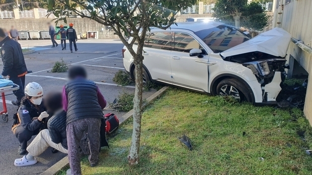 제주 14명 사상 사고, 급발진이라더니 풀악셀 밟았네? ㅋㅋ