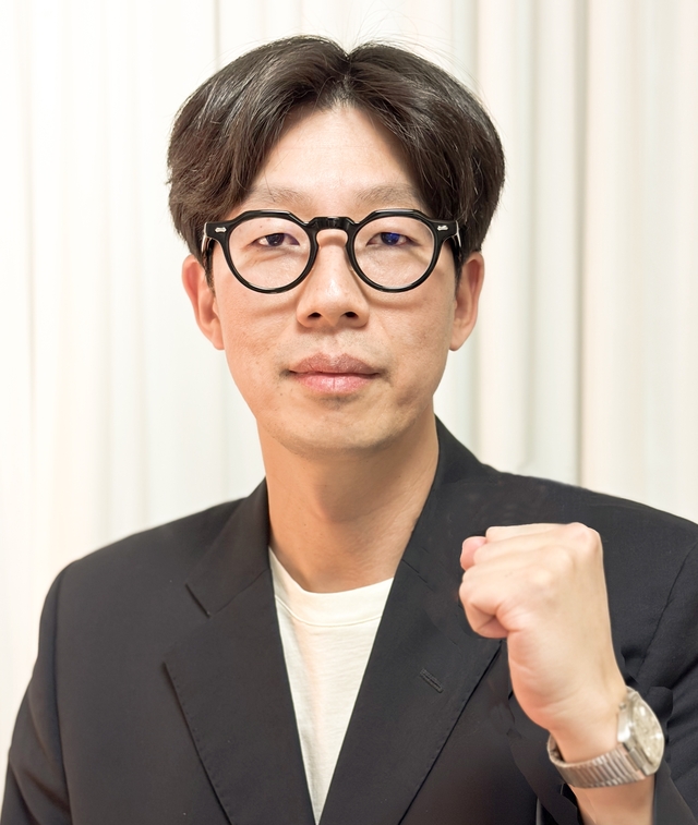 영진전문대 정밀기계공학과를 졸업하며 교수로 임용된 박철호 씨. 영진전문대 제공