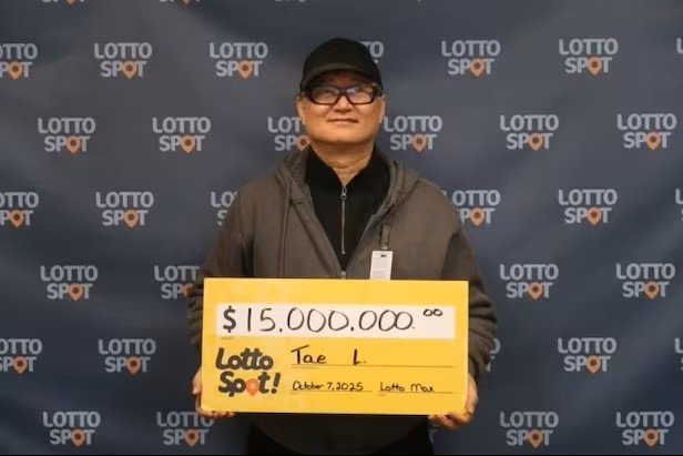 ** <strong>160억 로또 당첨</strong> 캐나다 교포의 감동 스토리: 늦게 확인한 <strong>Lotto Max 잭팟</strong>과 어머니를 향한 효심!
**