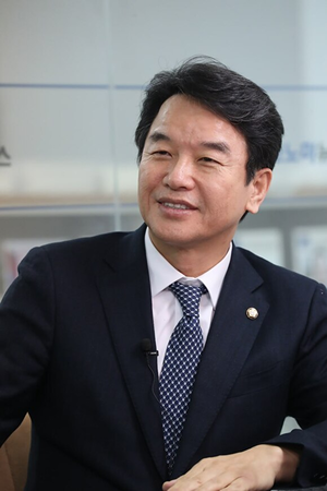 문진석 “장동혁, 대안없이 李 부동산 정책 조롱…책임정치해야”